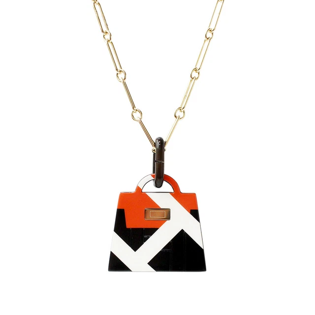 Showpiece Hermes Buffalo Horn Amulet Lacquer Gm Kelly Motif Necklace Pendant Wit