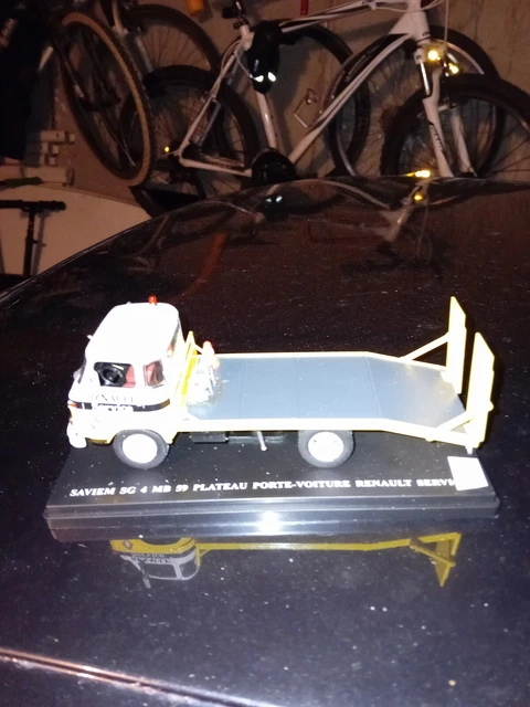 Renault 11 Miniature échelle 1:43 – Modèle Modifié, Pièce Unique