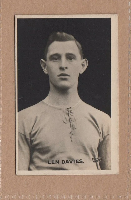 1922 DC Thomson Footballers Signed Real Photos - Len Davies, Cardiff City