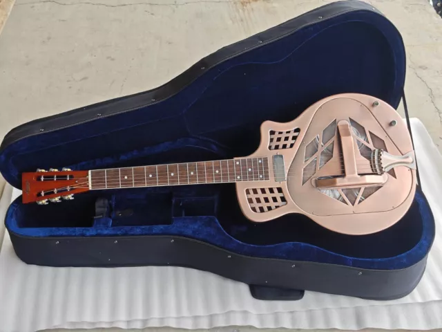 Guitarra Resonadora Eléctrica Cutway Roja Óxido Tricono Azul Deslizable con Estuche Rígido