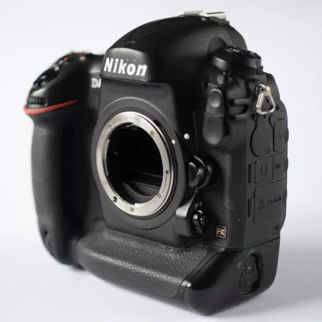 Nikon D4 16.6 MP SLR-Digitalkamera (nur Gehäuse) 139K Auslösungen - Gebraucht 3