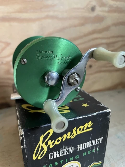 VINTAGE BRONSON GREEN Hornet 2200 Bait Casting Fishing Reel TESTED