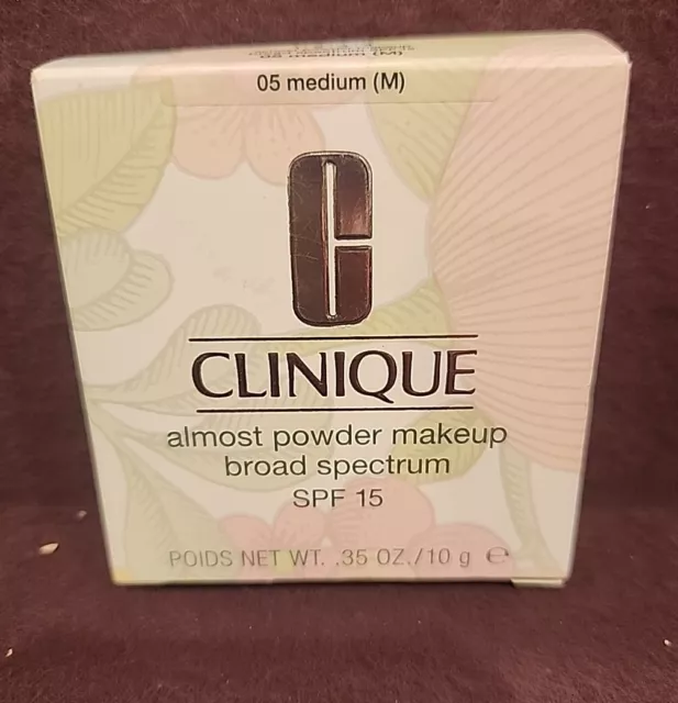 Maquillaje en polvo Clinique de amplio espectro FPS 15 05 mediano (M) nuevo en caja