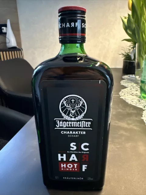 Jägermeister Scharf Hot Ginger Kräuterlikör 33% Vol. 700ml