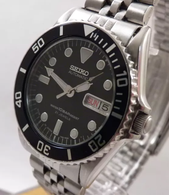 Original Black Seiko Midsize SKX023 Day Date Bracelet Watch 7S26-0050 Serviced