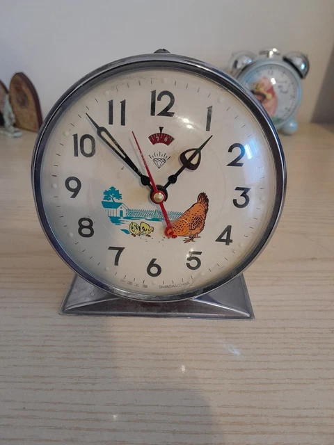 Orologio Sveglia Da Tavolo SHANGHAI CHINA GALLINA Animata Vintage