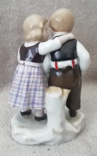 ancienne Figurine En porcelaine numérotée Couple Enfants Biscuit 2