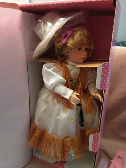 Paradise Galleries Porcelain Delta Dawn Doll W/COA