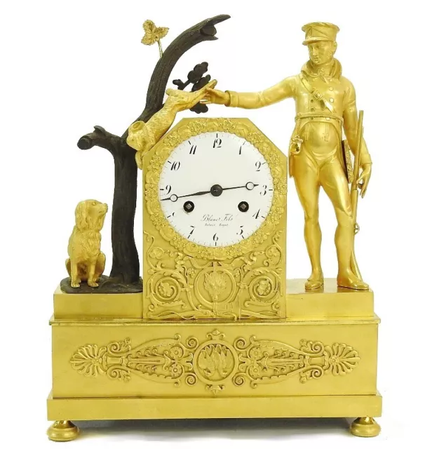 PENDULE HORLOGE BRONZE DORE CHASSE EPOQUE CHARLES X DEBUT DU 19 eme SIECLE