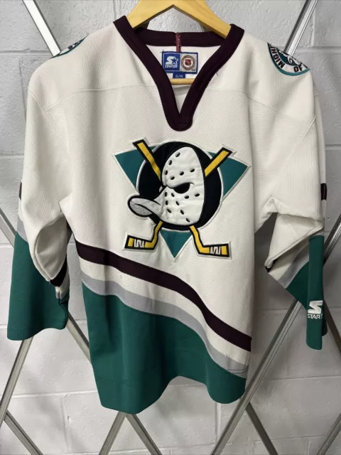 Youth Mighty Ducks Movie Hockey Jerseys White #96  Conway,Stitched Letters and Numbers,Halloween Costume : Clothing, Shoes &  Jewelry