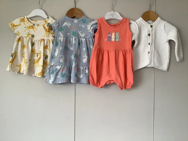 Bellissimo pacchetto di abiti estivi per bambina età 0-3 mesi Mix Match abiti M&S