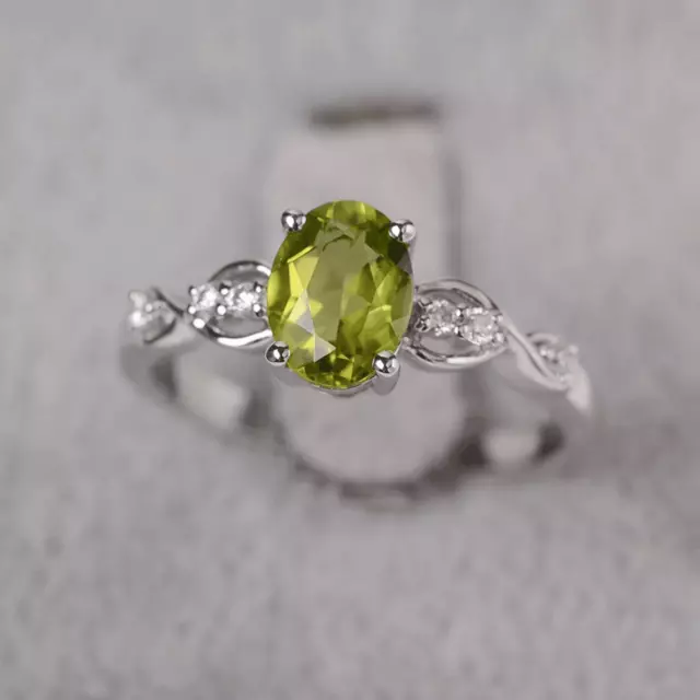 925 Plata de Ley Natural Peridoto Corte Ovalado Infinito Mujeres Anillo