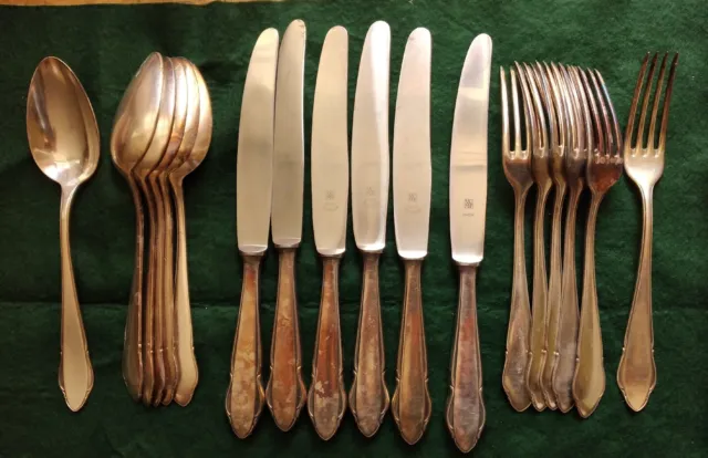 18 Teile Tafelsilber schönes Besteck Messer, Gabeln, Suppenlöffel