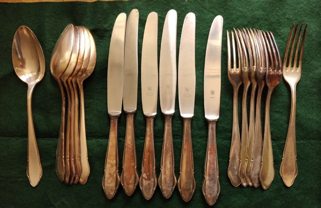 18 Teile Tafelsilber schönes Besteck Messer, Gabeln, Suppenlöffel