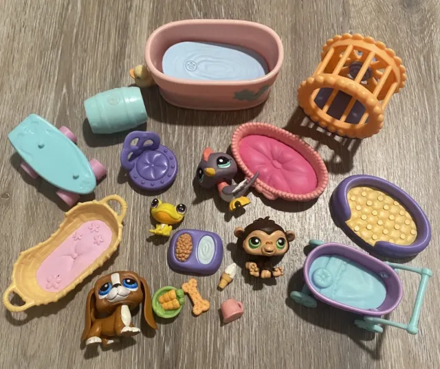 Littlest Pet Shop Small Lot Of Accessories And Pets