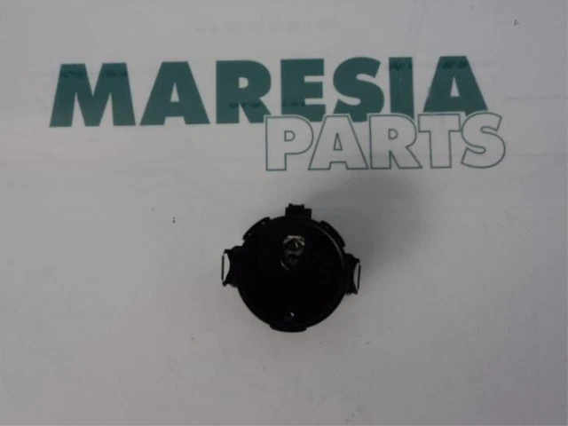 P3351669 Sensore RENAULT Grand Scenic II (JM) 8200396304