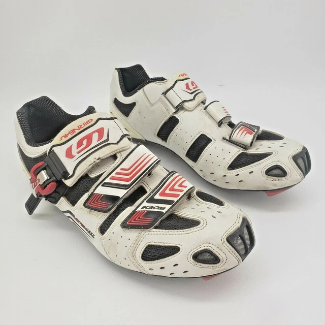 2 and 3 bolt cycling shoes