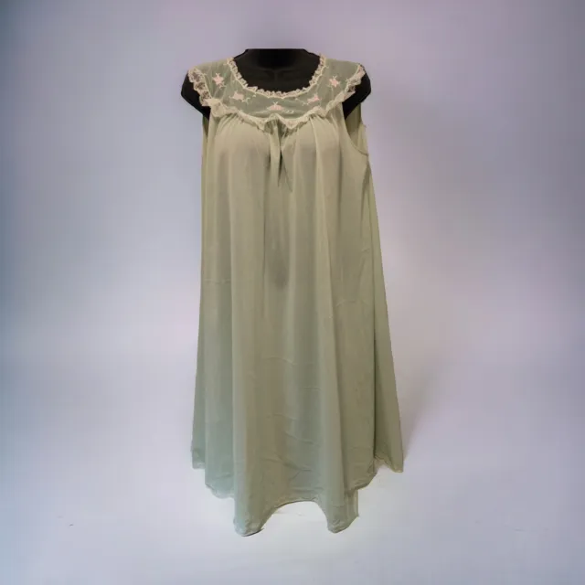 Nightgown Vanity Fair Small  Nylon  Lace Accents Light Green Sleeveless Vintage