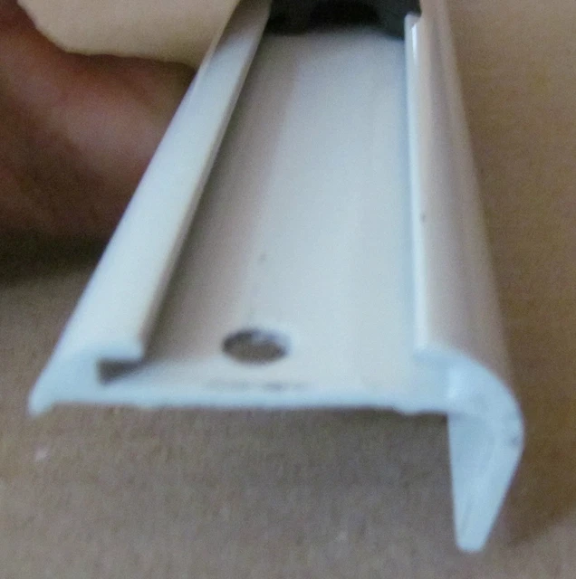 92& WHITE ALUMINUM Vinyl Insert Type Corner Molding RV Trailer 5/8" Leg