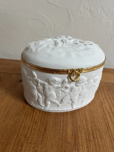 Ancienne Boîte à Bijoux En Porcelaine De Saxe - Signée - Allemagne - Occasion Vintage