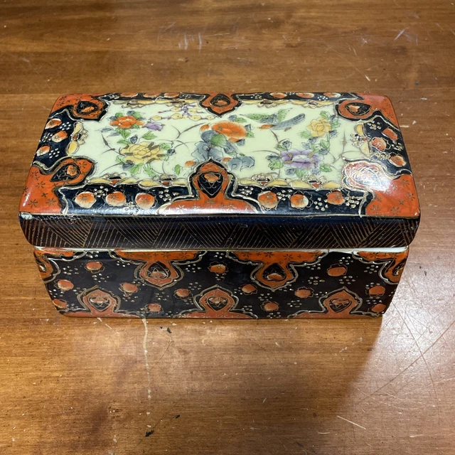 Vintage CHINESE BLACK FAMILLE-STYLE Lidded Ceramic Vanity Desk Jewelry Box Gold