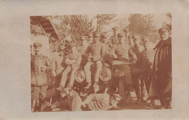 Husaren Sachsen 5.Eskadron Husaren-Regiment Nr. 20 mit PKW  Foto- AK 1. WK