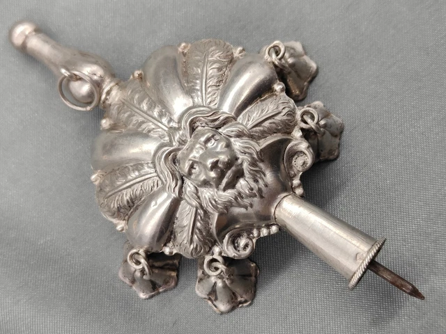 Hochet-sifflet, jouet pour enfant en argent vermeille