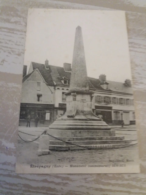 ETREPAGNY monument commémoratif 1870 1871