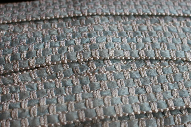ANCIEN GALON passementerie écru et bleu (687) & ANTIQUE TRIM ANCIEN GALON passementerie écru et bleu (687) & ANTIQUE TRIM