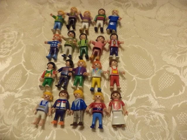playmobil lot de 20 enfants    tbe