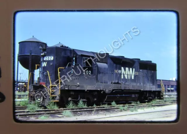 Original '78 Kodachrome Slide NW Norfolk Western 202 GP35        36Q52