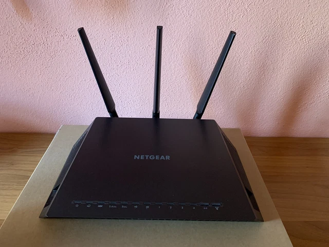 Modem router Netgear Nighthawk D7000 come nuovo 2