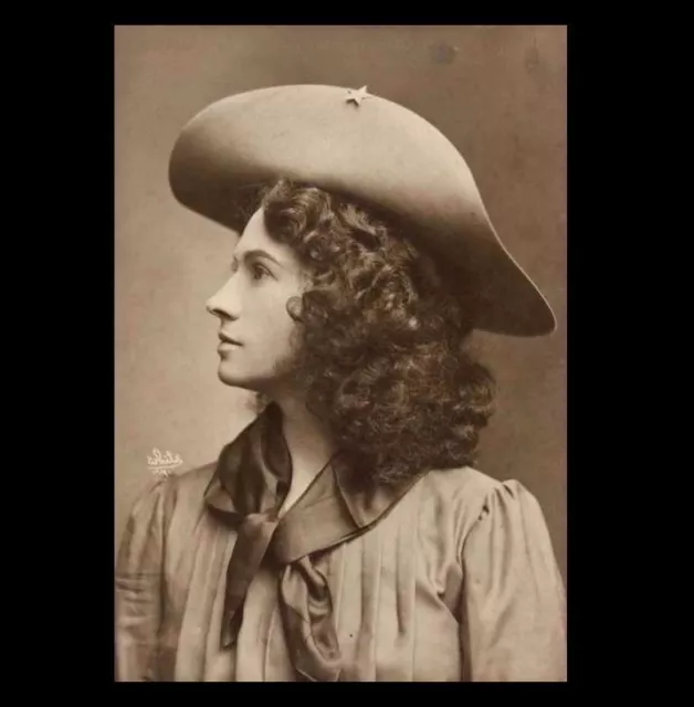 1902 Annie Oakley PHOTO Cowboy Hat, Buffalo Bill Wild West Show Sharpshooter