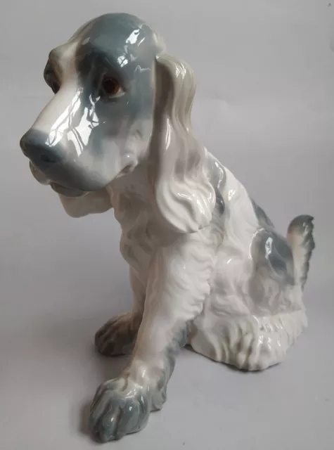 Zaphir de Lladró - Perro en Porcelana Original - Figura 21 centímetros