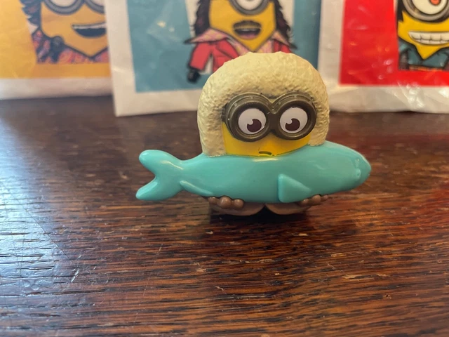McDonalds Happy Meal Toy UK 2020 Minions Rise of Gru Figur - ESKIMO mit FISCH