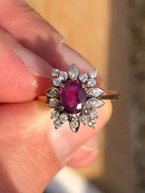 Stunning Vintage Natural Ruby & Diamond Cluster Ring 18ct Gold