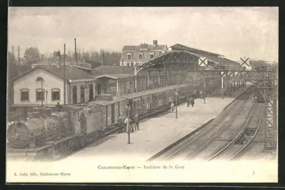 CPA Châlons-sur-Marne, Intérieur de la Gare, vue intérieure des La Gare 1904