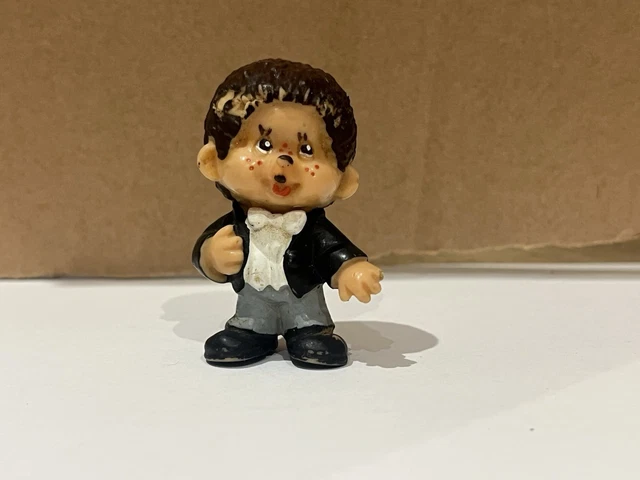 Mini Kiki - Figurine pvc Ajena - Kiki Joueur de Baseball au sol "Zut