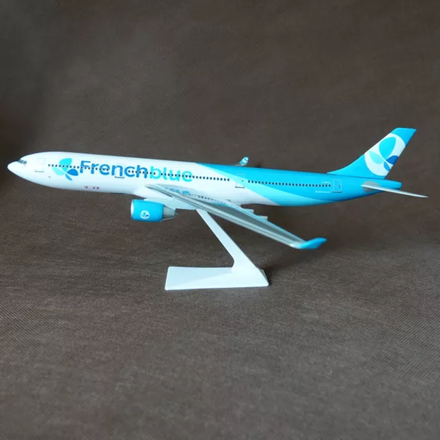 1/200 Frenchblue French Blue Airlines Airbus A330-300 Airplane Display Model