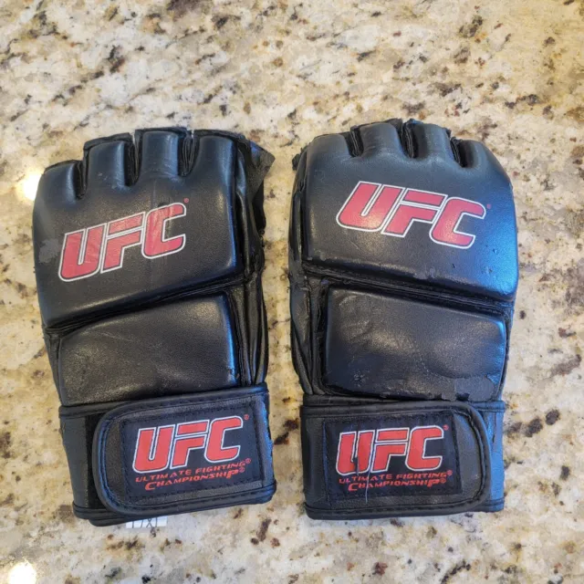 UFC MMA Fight Gloves - L/XL Boxing Muay Thai glove Leather Punch Cage