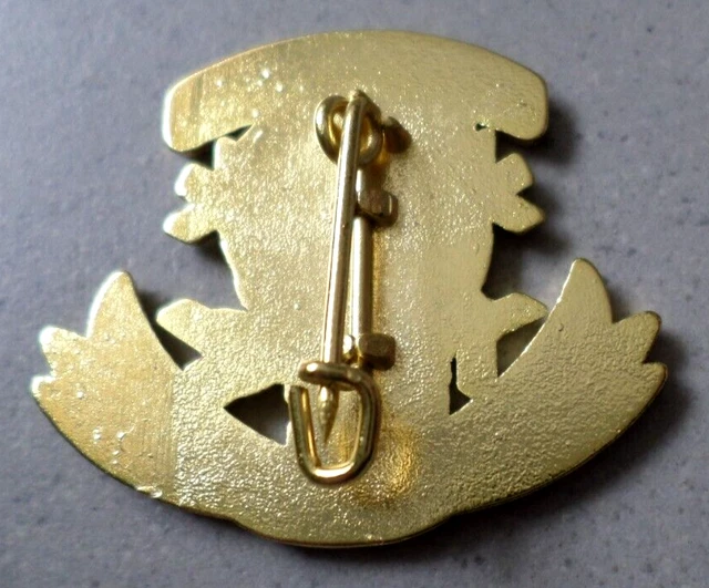BROCHE DE SKI nouvelle version / CLUB PIOU PIOU ESF / INSIGNE MEDAILLE FLOCON 2