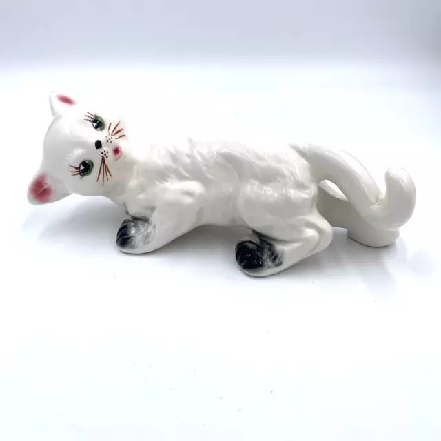 Vintage Kitsch Ceramic White Kitty Cat Wall Climbing Hanging Made in Japan 10"
