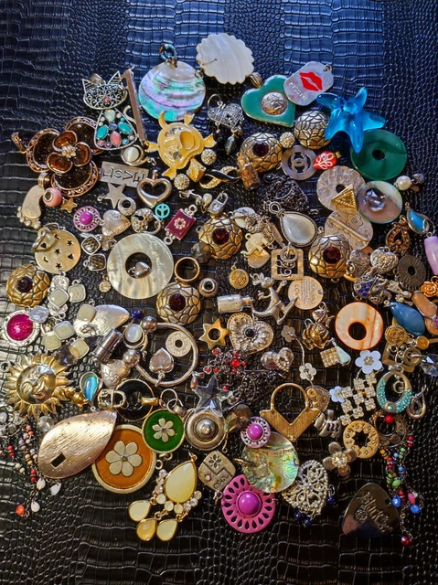 LOT DE BIJOUX pour création, médaille,charmes... EUR 8,50 - FR