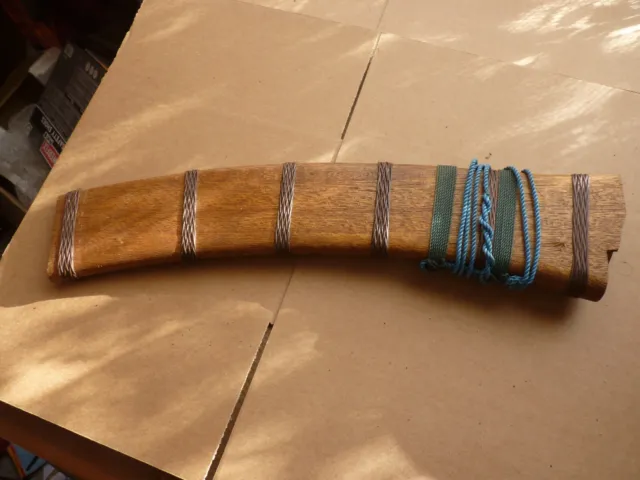 wooden scabbard for a curved blade