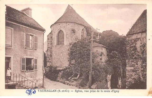 91-SAN60104-VAUHALLAN.Eglise.Vue prise de la route d'Igny