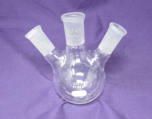 Pyrex Round Bottom Distilling Flasks 3 Neck 200mL 24/40 19/38