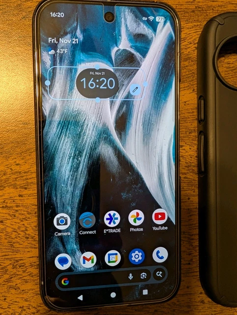 GOOGLE PIXEL 10 PRO 16/256GB Unlocked in Moonstone with 3 cases