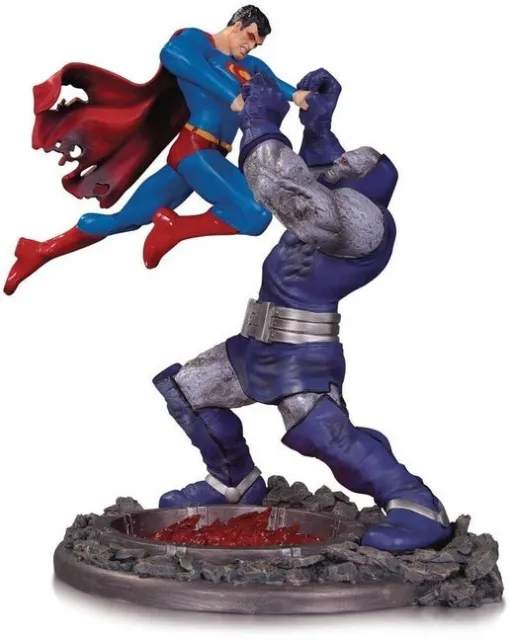 Superman vs Darkseid Battle Statue Third Edition - DC Collectibles