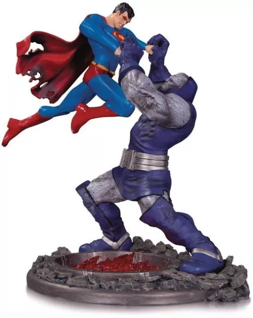 Superman vs Darkseid Battle Statue Third Edition - DC Collectibles Superman vs Darkseid Battle Statue Third Edition - DC Collectibles