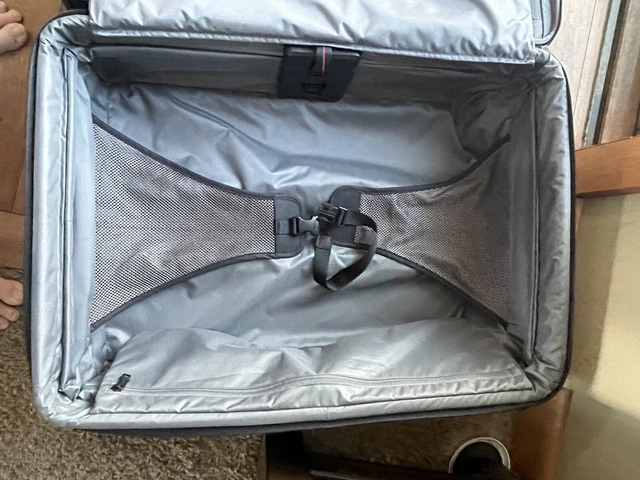 Tumi Alpha 2 Extended Trip Expandable 4 Wheeled Packing Case Spinner - Black 22